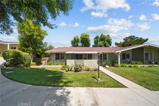 19157 Avenue Of The Oaks A, Newhall, CA 91321