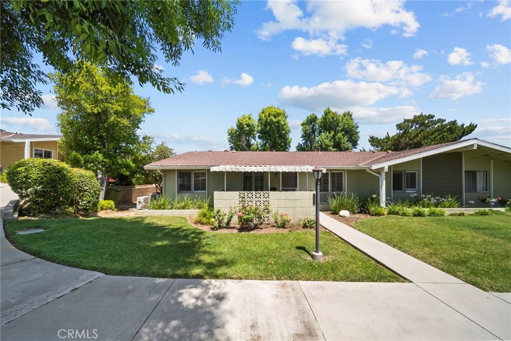 19157 Avenue Of The Oaks A, Newhall, CA 91321