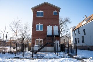 7018 S Dorchester Avenue, Chicago, IL 60637