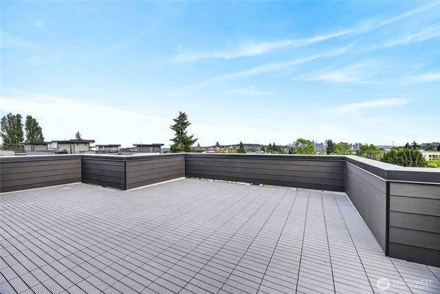 4531 Corliss Avenue N, Seattle, WA 98103