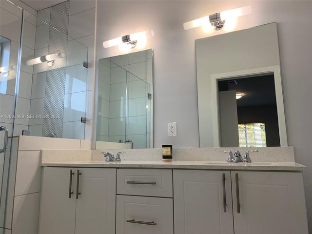 807 E 28th Street 807, Hialeah, FL 33013