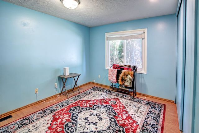 9829 Plum Brook Lane, Strongsville, OH 44149