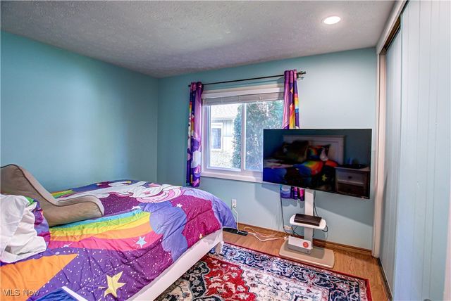 9829 Plum Brook Lane, Strongsville, OH 44149