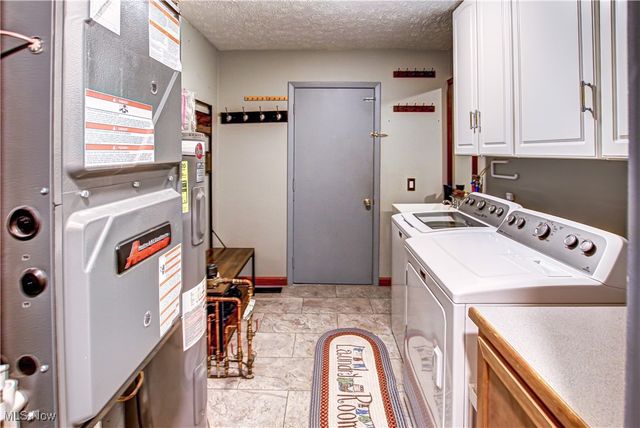 9829 Plum Brook Lane, Strongsville, OH 44149