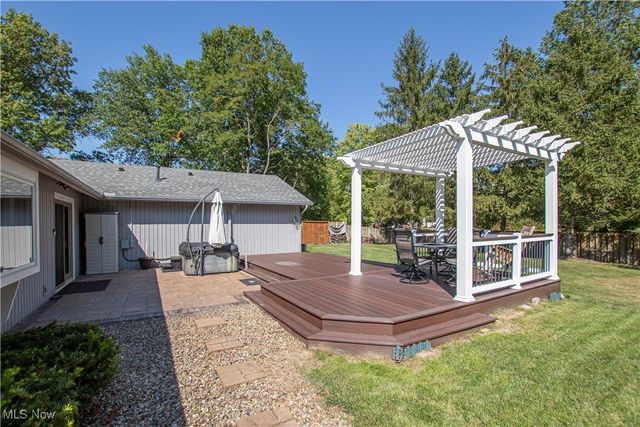 9829 Plum Brook Lane, Strongsville, OH 44149