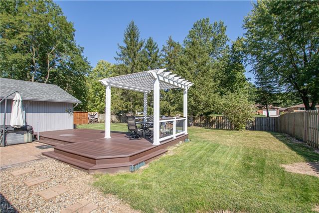 9829 Plum Brook Lane, Strongsville, OH 44149