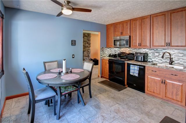 9829 Plum Brook Lane, Strongsville, OH 44149