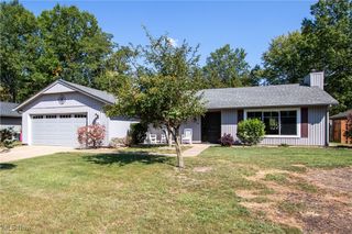 9829 Plum Brook Lane, Strongsville, OH 44149