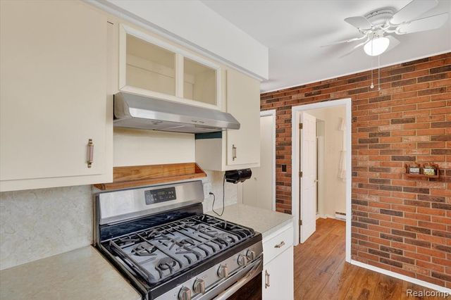 992 W Bennington Road, Owosso, MI 48867