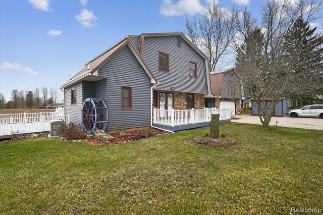 992 W Bennington Road, Owosso, MI 48867