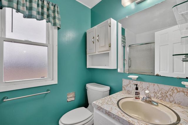 992 W Bennington Road, Owosso, MI 48867