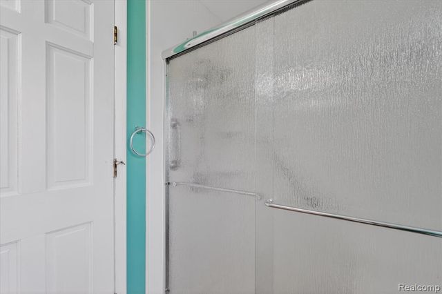 992 W Bennington Road, Owosso, MI 48867