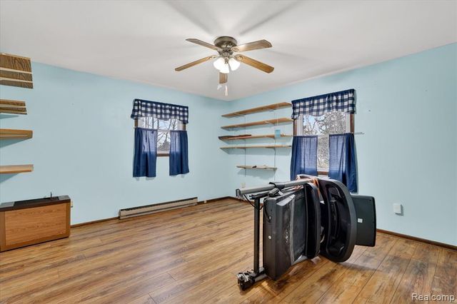 992 W Bennington Road, Owosso, MI 48867