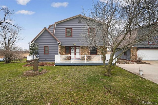 992 W Bennington Road, Owosso, MI 48867