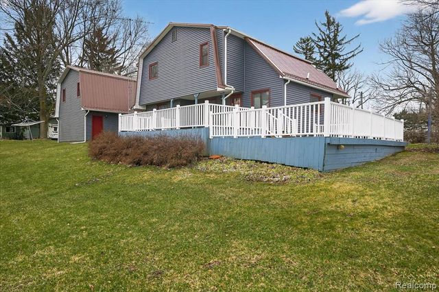 992 W Bennington Road, Owosso, MI 48867