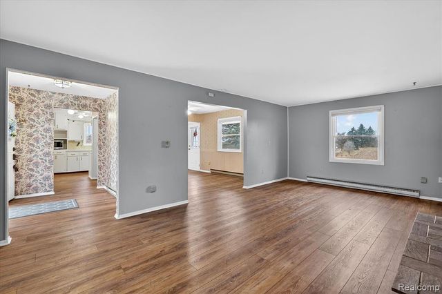 992 W Bennington Road, Owosso, MI 48867