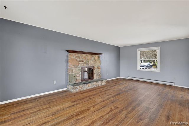 992 W Bennington Road, Owosso, MI 48867