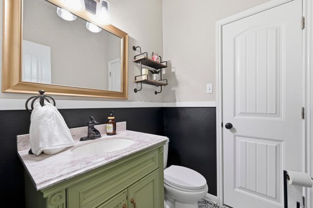 194 Treehaven CT, Buda, TX 78610