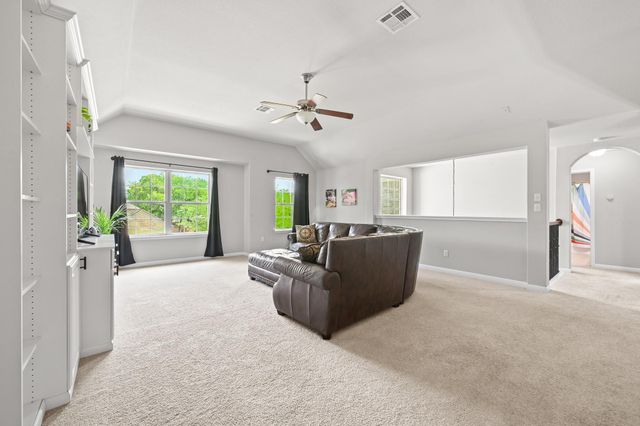 194 Treehaven CT, Buda, TX 78610