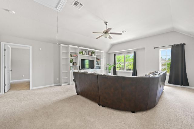 194 Treehaven CT, Buda, TX 78610