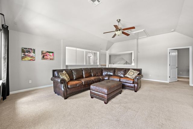 194 Treehaven CT, Buda, TX 78610