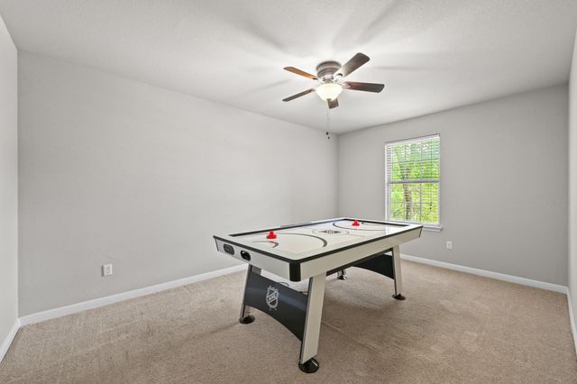 194 Treehaven CT, Buda, TX 78610