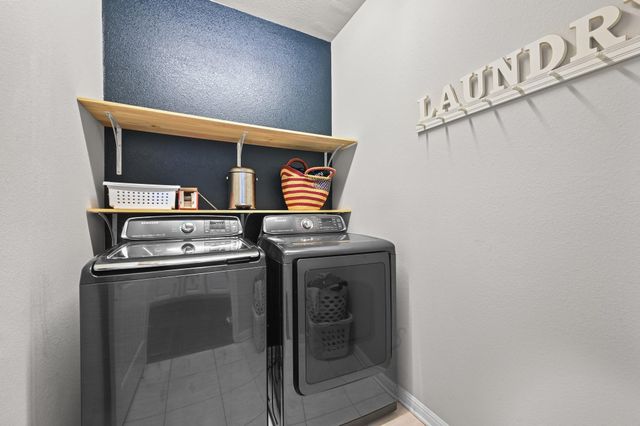 194 Treehaven CT, Buda, TX 78610