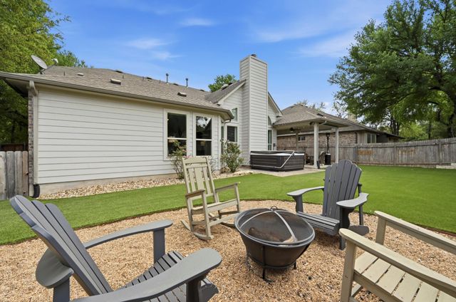 194 Treehaven CT, Buda, TX 78610