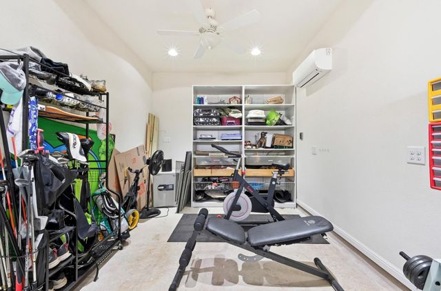 194 Treehaven CT, Buda, TX 78610