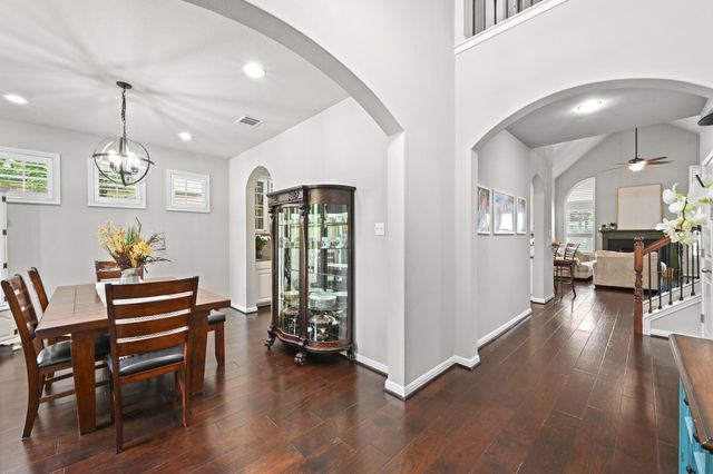 194 Treehaven CT, Buda, TX 78610