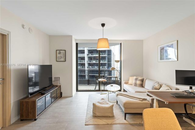 1000 Brickell Plz 4605, Miami, FL 33131