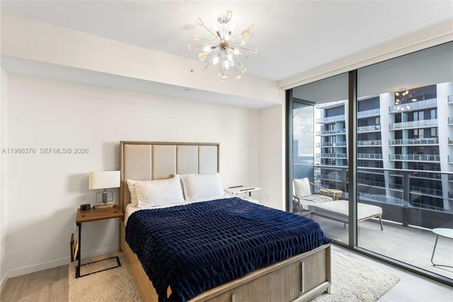 1000 Brickell Plz 4605, Miami, FL 33131