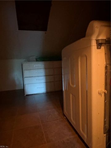 180 Cherokee RD, Hampton, VA 23661