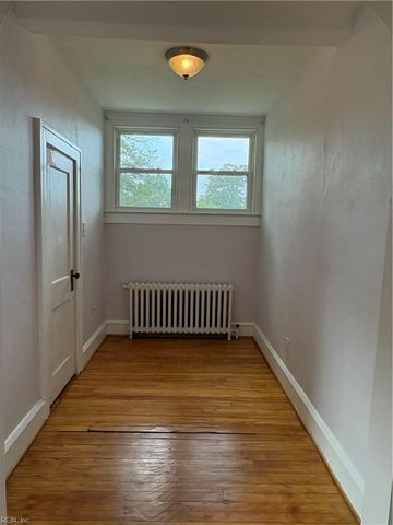 180 Cherokee RD, Hampton, VA 23661