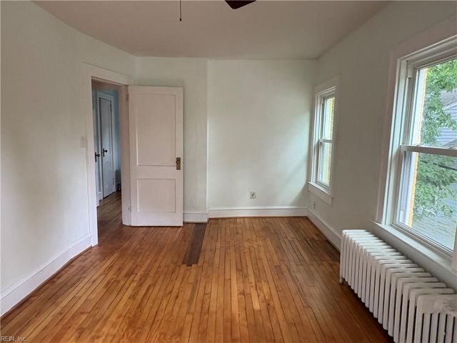 180 Cherokee RD, Hampton, VA 23661