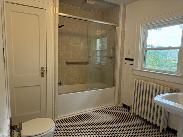 180 Cherokee RD, Hampton, VA 23661