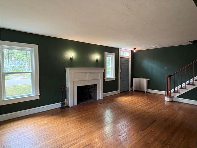 180 Cherokee RD, Hampton, VA 23661