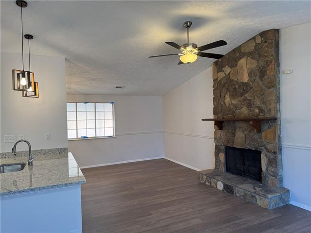 4093 Overland Trail, Snellville, GA 30039