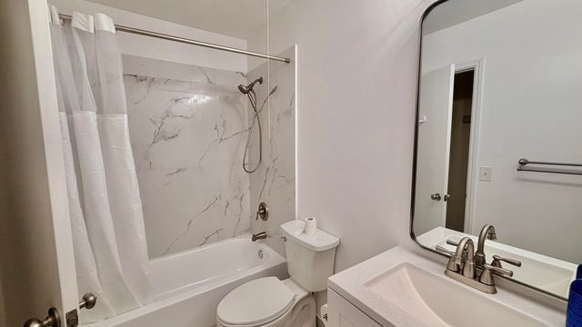 9121 E Highland Pines Drive, Palm Beach Gardens, FL 33418