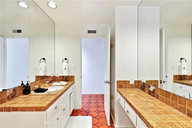 7161 Grasswood Avenue, Malibu, CA 90265