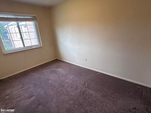 22995 Gary Lane, St Clair Shores, MI 48080