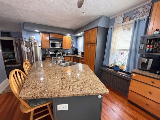 162 Princeton St, New Bedford, MA 02745