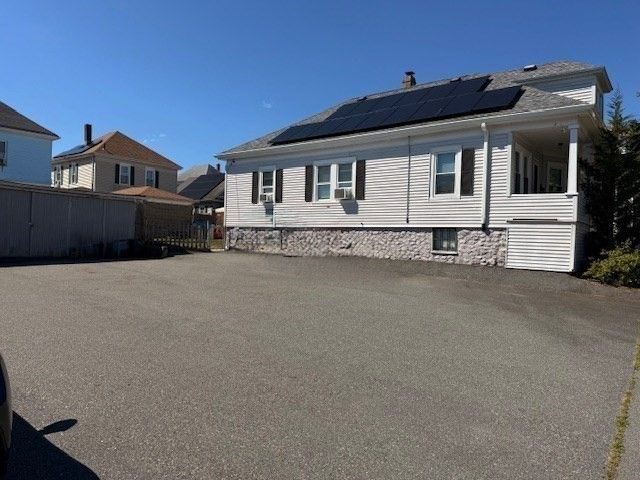 162 Princeton St, New Bedford, MA 02745