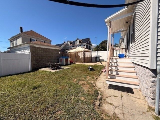 162 Princeton St, New Bedford, MA 02745