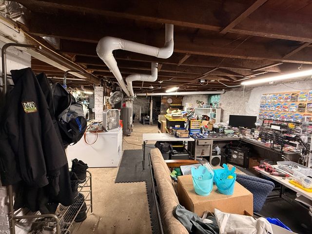 162 Princeton St, New Bedford, MA 02745