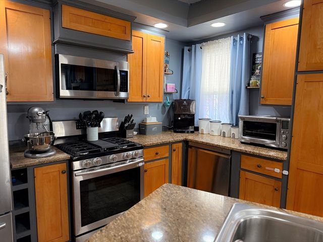 162 Princeton St, New Bedford, MA 02745