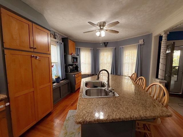 162 Princeton St, New Bedford, MA 02745