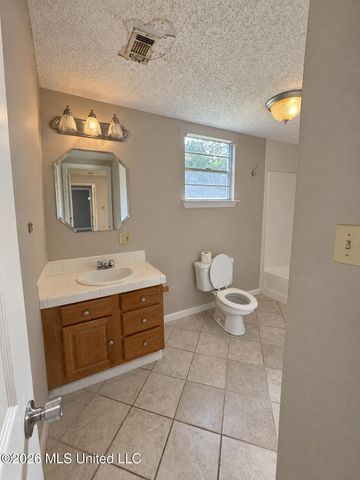 2201 30th Street, Gulfport, MS 39501