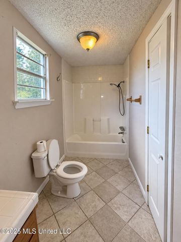 2201 30th Street, Gulfport, MS 39501