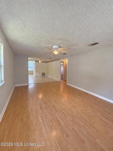 2201 30th Street, Gulfport, MS 39501